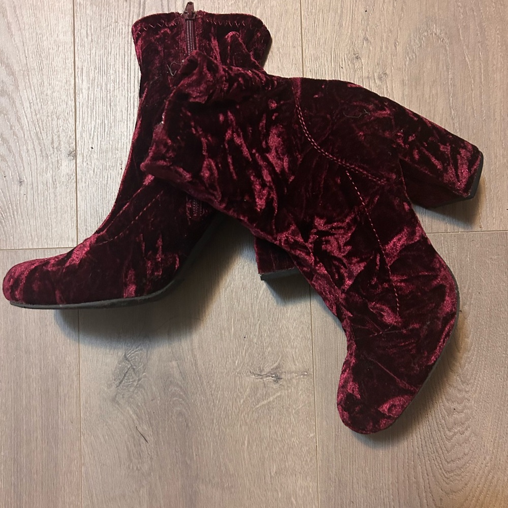Red MIA boots
